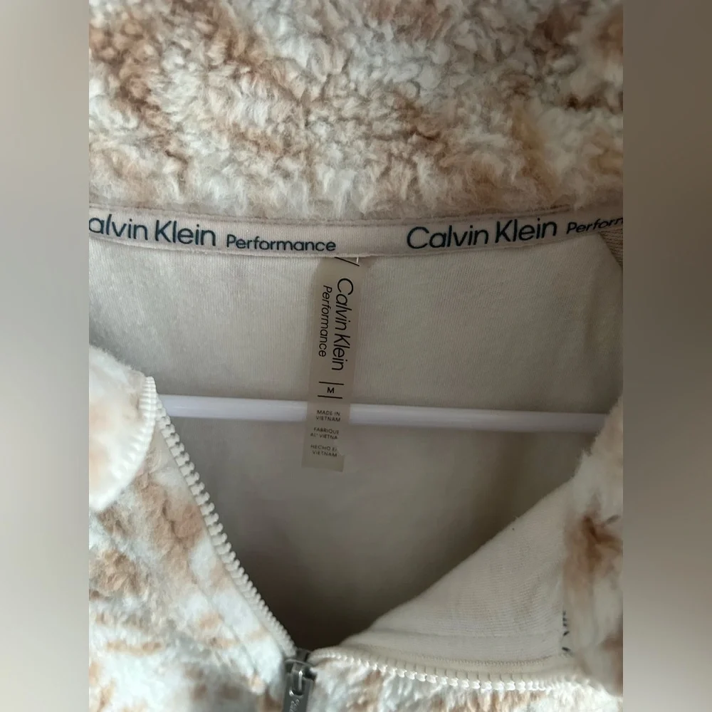 Calvin Klein Cream and Tan Fleece Jacket size medium - Picture 2 of 3